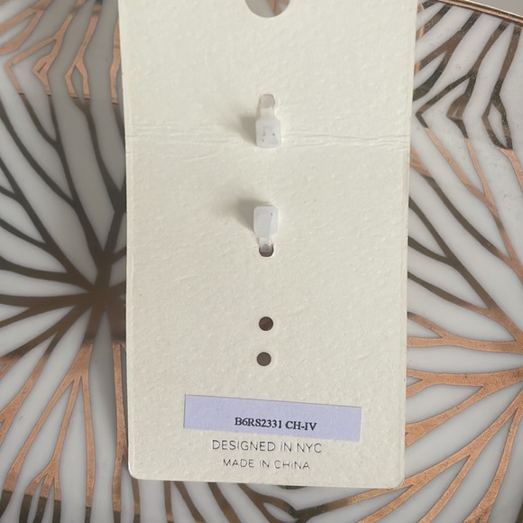 Fashion Rings - Picture 2 of 6